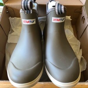 Xtratuf women’s ankle boot